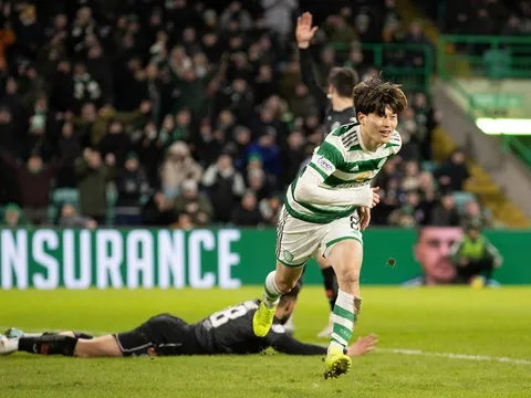 Những ngày như mơ của ngôi sao tuyển Nhật ở trời Âu