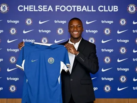 Những vụ 'cướp người trên giàn mướp' kinh điển của Chelsea