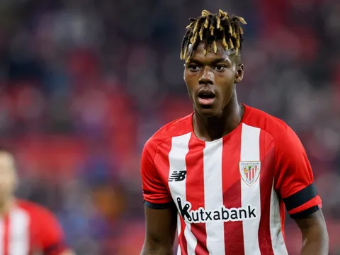 Emery muốn Barca ôm hận