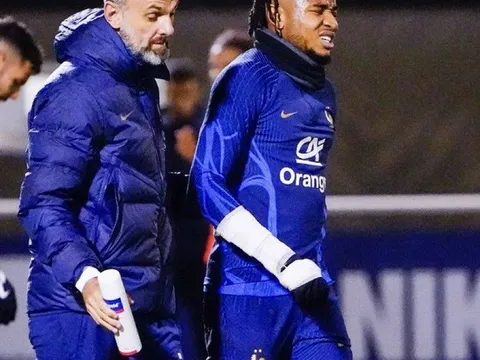 CHÍNH THỨC: Tuyển Pháp đón cú sốc đầu tiên ở World Cup