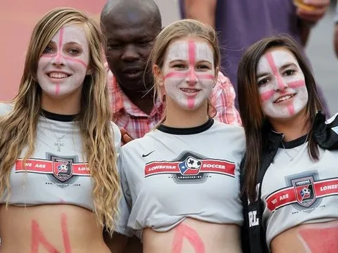 Nỗ lực bảo vệ các fan nữ trong mùa World Cup