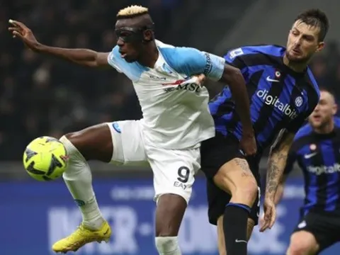 Nỗi ám ảnh mùa đông của Napoli