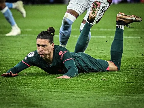 Nỗi ức chế Darwin Nunez khiến CĐV Liverpool 'mù mắt'