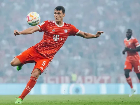 NÓNG! Pavard muốn đến Man United