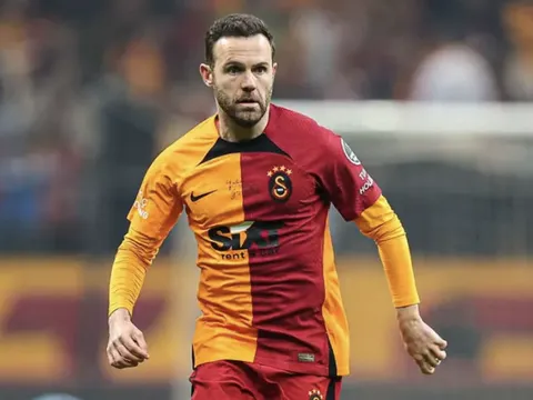 NÓNG! Từ chối Ả Rập, cựu sao Man United gia nhập J-League