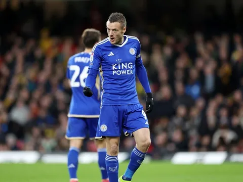 Leicester rơi vào khó khăn tài chính