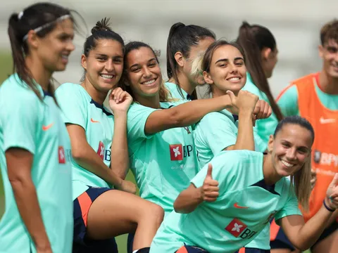 Nữ Bồ Đào Nha: Tập luyện và tiệc tùng chờ đấu nữ Việt Nam