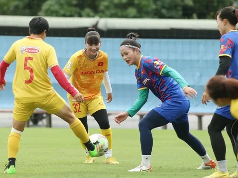 Nữ Việt Nam hội quân, đón viện binh, chờ đấu Nhật Bản