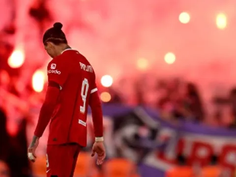 Joe Cole chấm điểm thảm họa cho Nunez
