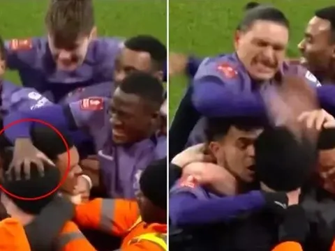 Nunez và Konate gây sốt với khoảnh khắc ăn mừng quá khích