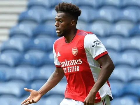 Tân binh Arsenal làm điều đặc biệt, giúp đồng đội thăng hoa