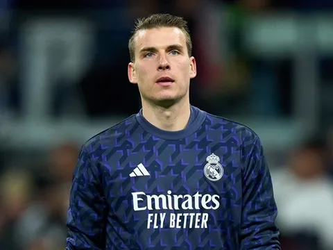 Nước đi trúng hai đích của Real Madrid