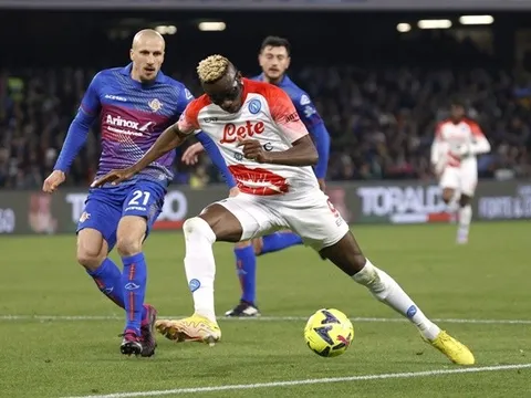Bộ đôi tiền đạo Napoli tiếp tục khuấy đảo Serie A