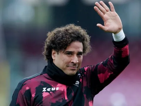 Ochoa gây sốt với pha cứu thua trước Inter