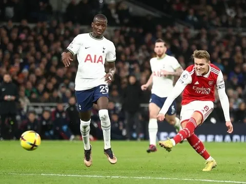 Thua Arsenal, Conte chỉ thẳng 2 đội có thể vô địch Premier League