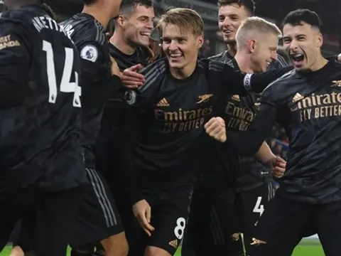 Người thắng kẻ thua sau trận Brighton 2-4 Arsenal