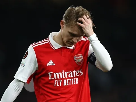 Arsenal chốt hợp đồng 5 năm với Odegaard