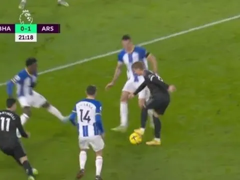Odegaard khiến ba cầu thủ Brighton bối rối với kỹ năng độc nhất