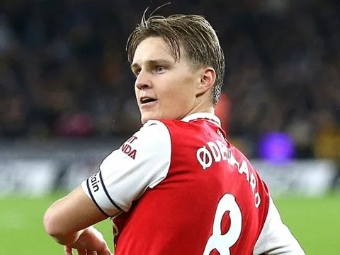 Odegaard nói về 2 ngôi sao đẳng cấp của Arsenal