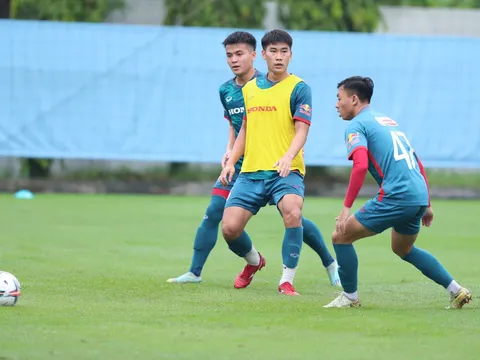 Tuyển Olympic Việt Nam gấp rút luyện chiêu trước Asiad