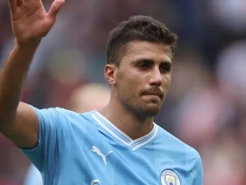 Omar Berrada sẽ giúp M.U chiêu mộ 'Rodri mới'