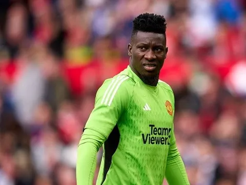 Mắc sai lầm, Onana vẫn được đàn anh ca ngợi