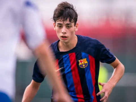 Thần đồng Barcelona gây ấn tượng mạnh