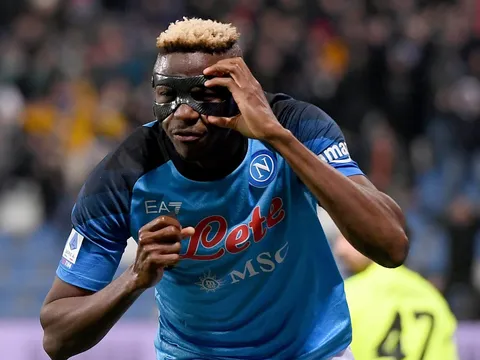 De Laurentiis: 100 triệu của người Ả Rập chưa mua được giày cho Osimhen