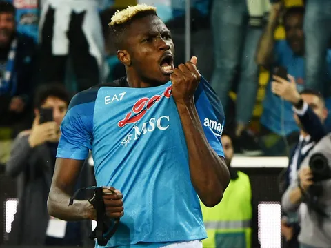 Hojlund và Osimhen - Sheringham chọn người M.U nên chiêu mộ