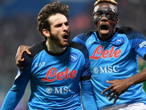 Osimhen thăng hoa, Napoli tạo khoảng cách 18 điểm với đội đứng thứ 2