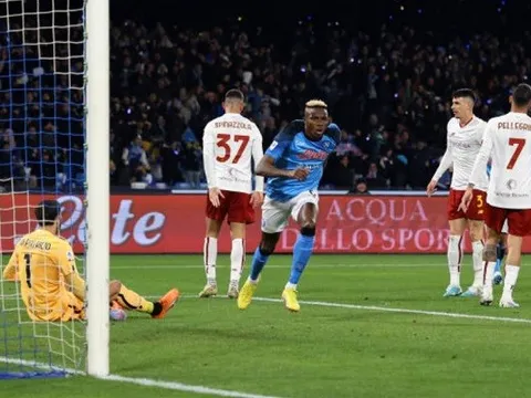 Osimhen xử lý thiên tài, Napoli bỏ túi 3 điểm kịch tính trước Roma
