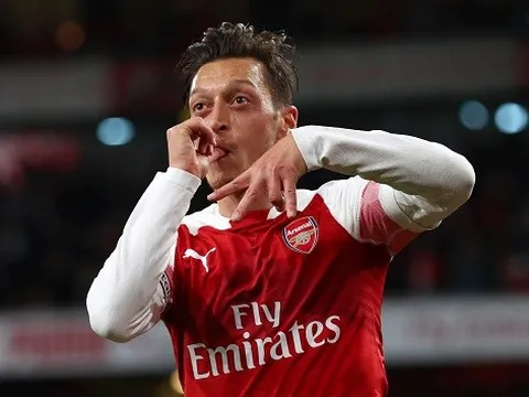 Mesut Ozil cầu chúc một điều đến Arsenal