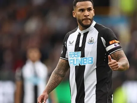 Besiktas muốn mua "công thần" của Newcastle United