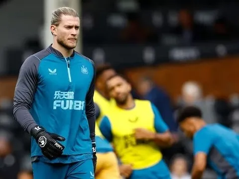 Newcastle liều để Karius đấu MU, không kháng cáo thẻ đỏ Nick Pope