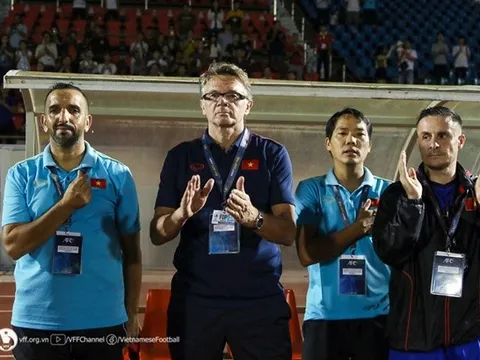 HLV Philippe Troussier chốt ngày tới Việt Nam ký hợp đồng