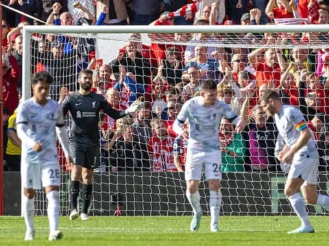 Thua đau trước Nottingham Forest, Liverpool phơi bày ra điểm yếu chí mạng