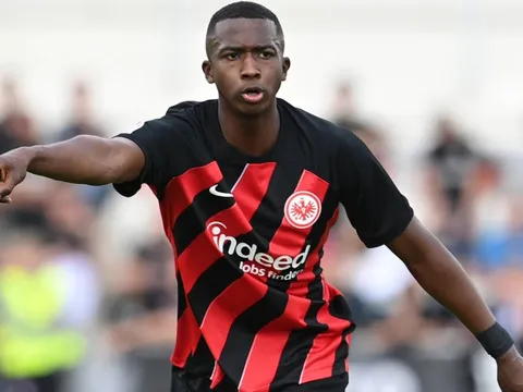 Tất tần tật về sao trẻ vạn người mê - Willian Pacho