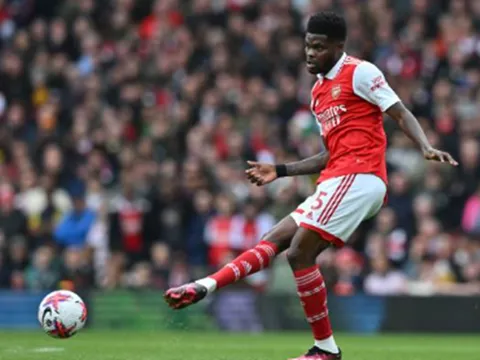Sao Arsenal khiến CĐV lo lắng
