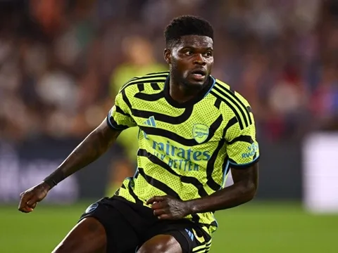 Partey dính chấn thương, Arsenal ra quyết định gây chú ý