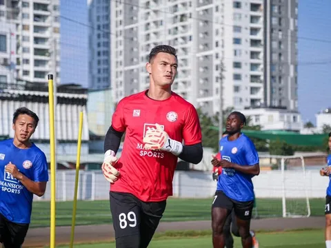 Sếp bự HAGL lên tiếng vụ đón 4 tân binh