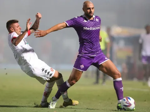 Paul Merson bị sốc, nói thẳng về trình độ Amrabat