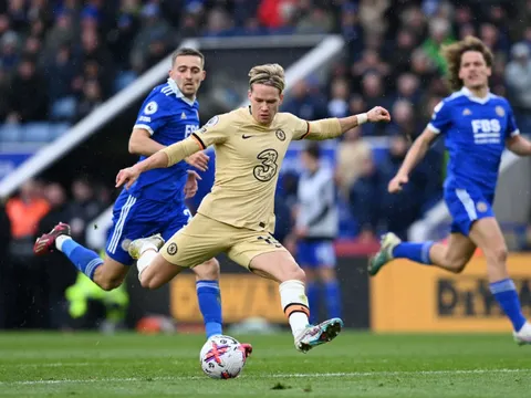 Paul Merson khen ngợi ngôi sao 'nguy hiểm' của Chelsea