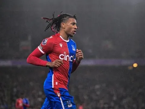 Paul Merson tiến cử 'cầu thủ đặc biệt' cho các CLB Premier League