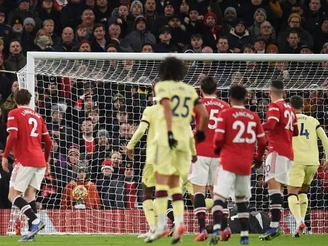 Paul Scholes: "Điều đó thật đáng xấu hổ"