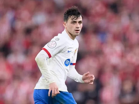 NÓNG! Barca muốn trói chân 'truyền nhân của Xavi'