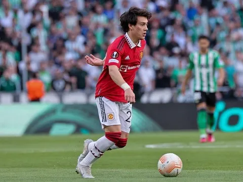 Sao trẻ Man Utd được tiếp thêm động lực hạ Sevilla