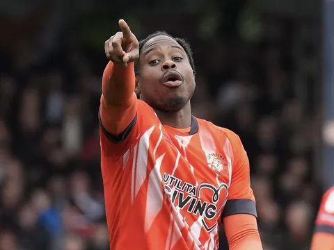 Pelly-Ruddock và hành trình từ giải bán chuyên lên Premier League