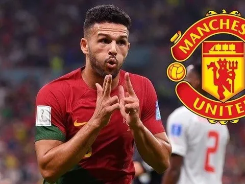 Nội bộ Man United bất đồng về thương vụ 100 triệu euro