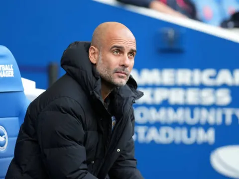 Pep đã nói gì với cựu sao Liverpool sau trận thắng đậm Brighton?