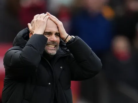 Pep Guardiola: 'Kém đối thủ 8 điểm, Man City không được sai lầm nữa'